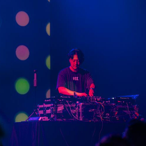 Ninj3ff3c7 Anime DJ wearing Yelsh Essential Ripped Tee 