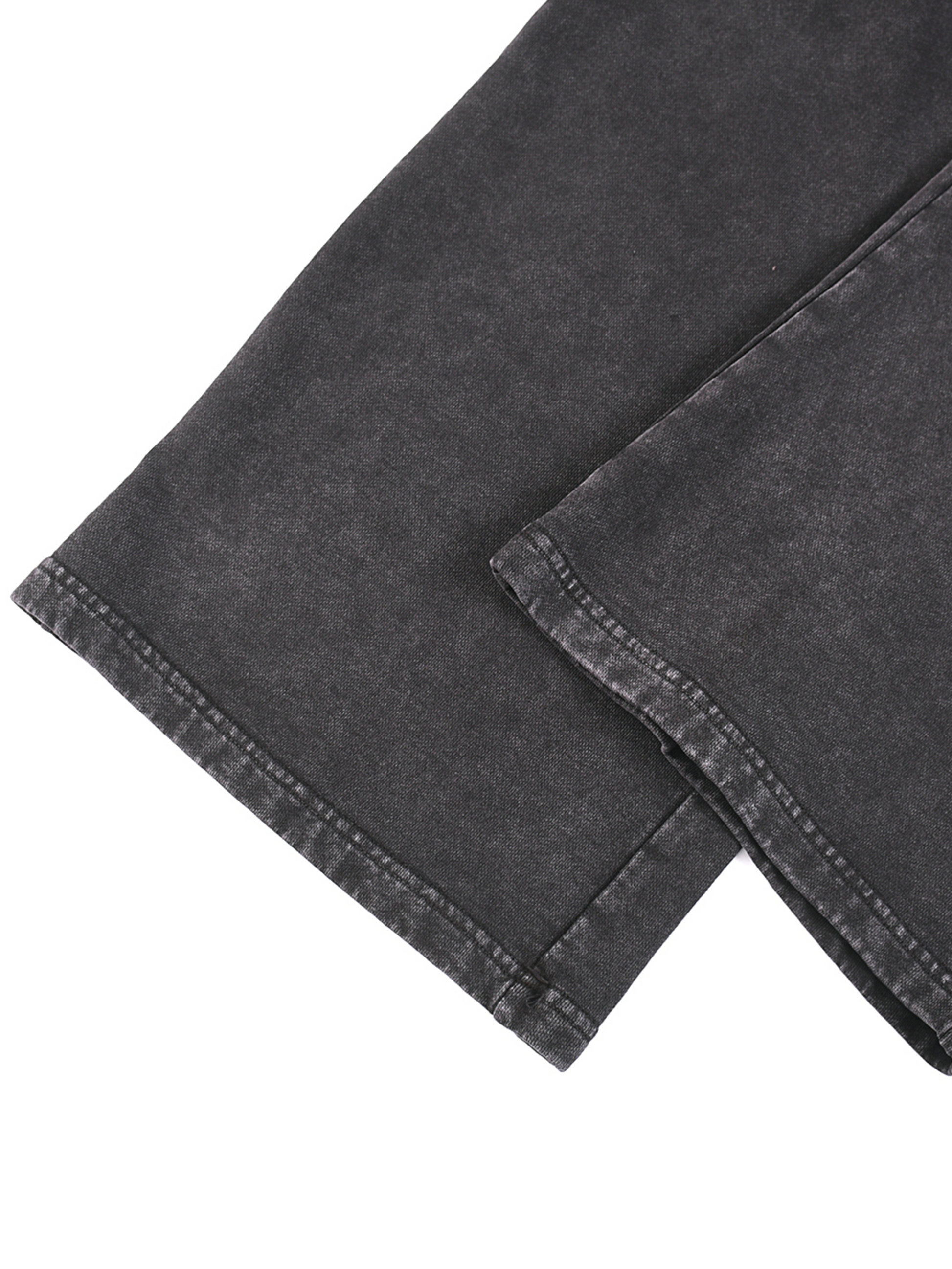 straight leg pants,snow wash,streetwear,street style,airport fashion,comfy