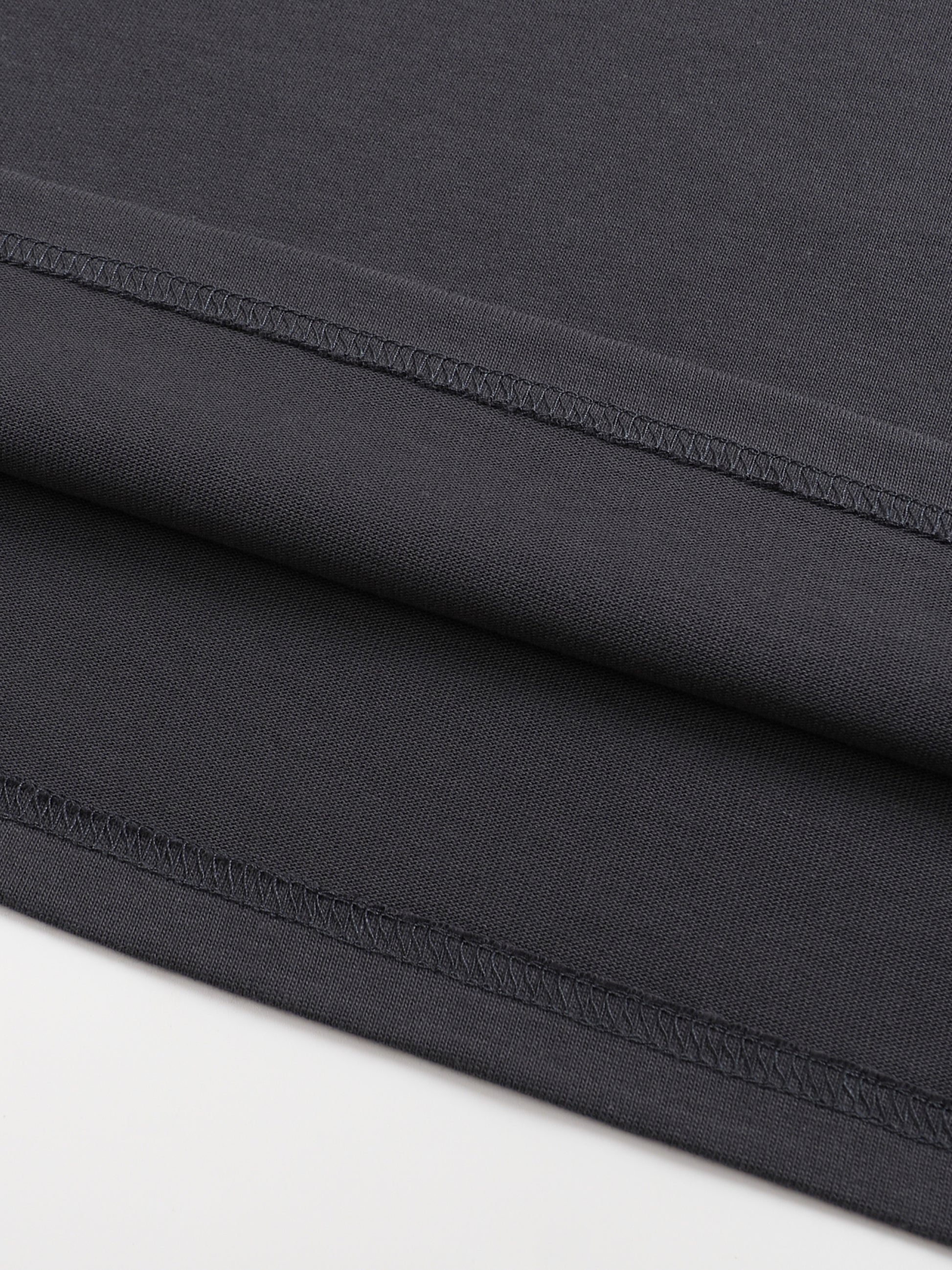 street wear,oversized tee,boxy style fashion,Kpop,street fashion,90s hiphop,Kpop fashion,Japanese mask,Gym t-shirt