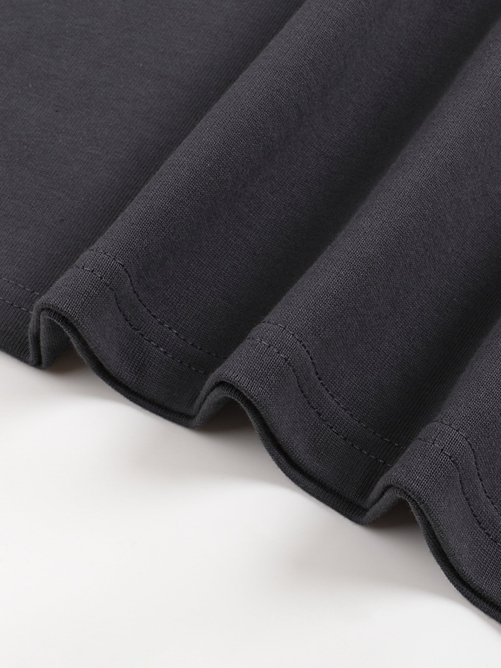 street wear,oversized tee,boxy style fashion,Kpop,street fashion,90s hiphop,Kpop fashion,Japanese mask,Gym t-shirt