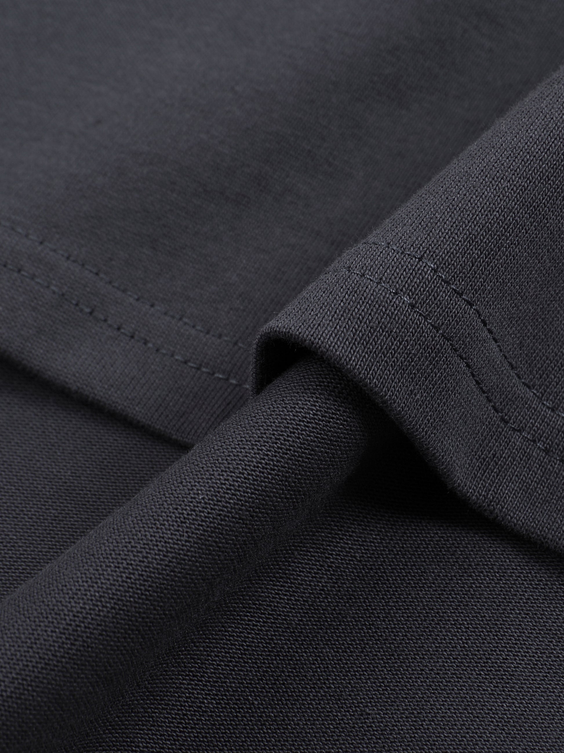 street wear,oversized tee,boxy style fashion,Kpop,street fashion,90s hiphop,Kpop fashion,Japanese mask,Gym t-shirt